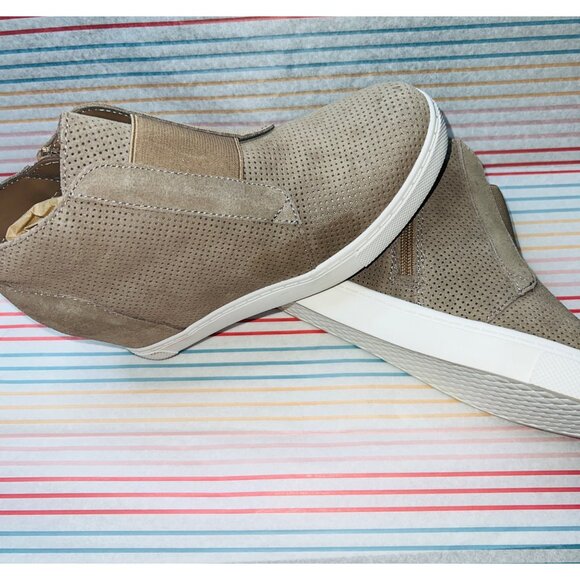 Steve Madden Womens Perforated Zip-On Ankle Size 7 Beige Leather/Suede Upper - Picture 3 of 6